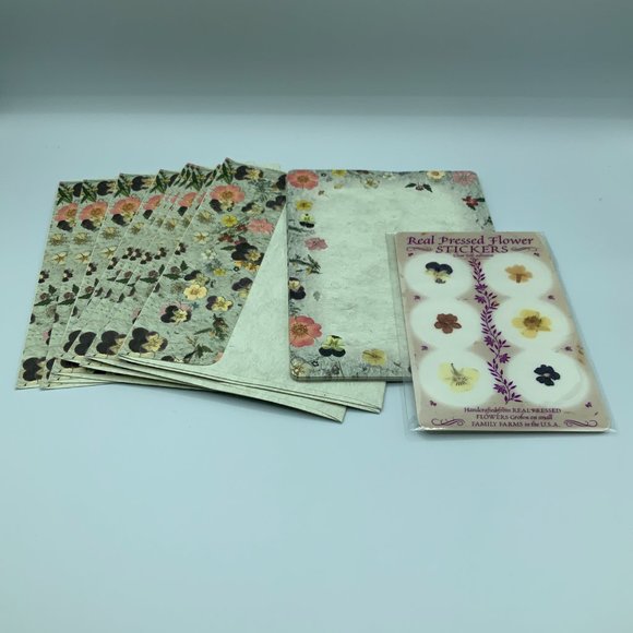 NWT - Pressed Flower Stationery Set - Picture 3 of 3